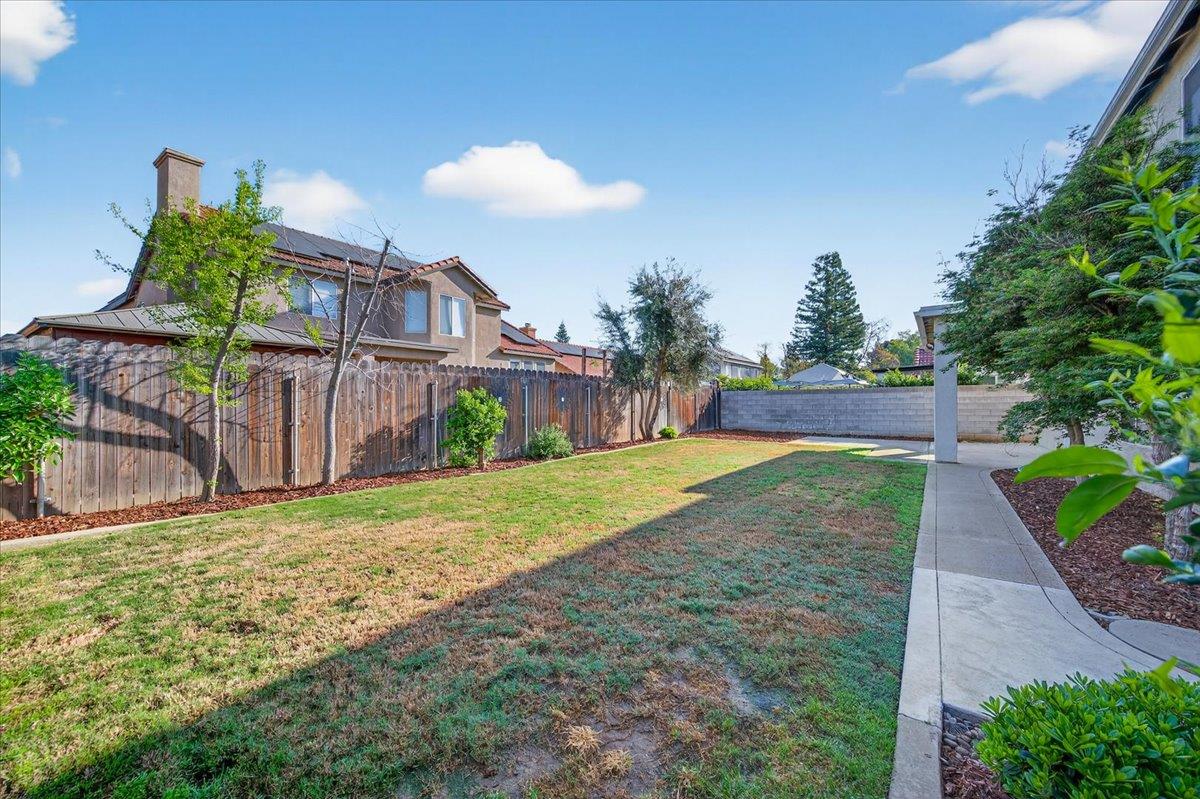 1942 E Desert Island Drive, Fresno, CA, 93730