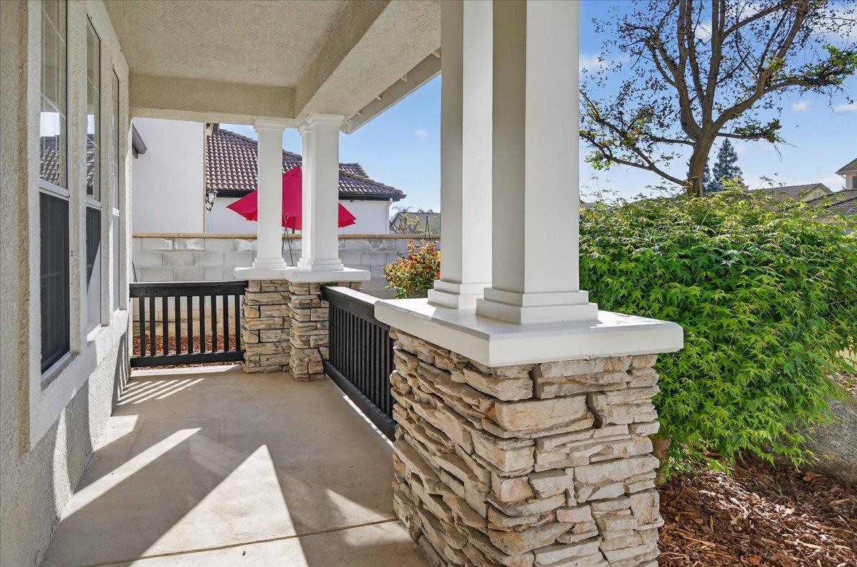 1942 E Desert Island Drive, Fresno, CA, 93730