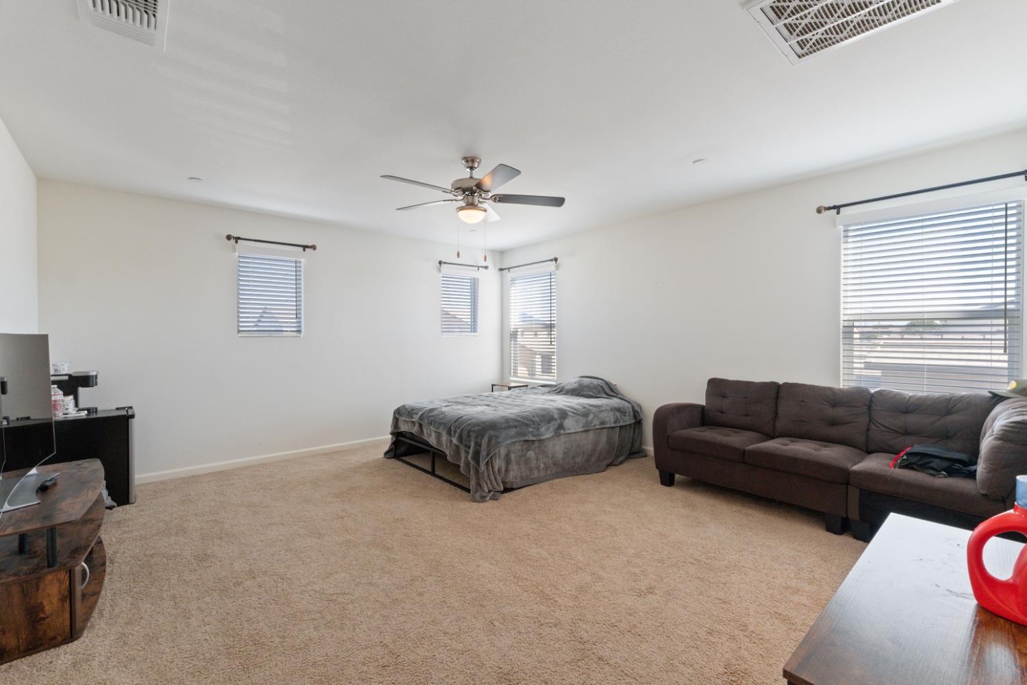 802 Reisling Lane, Coalinga, CA, 93210