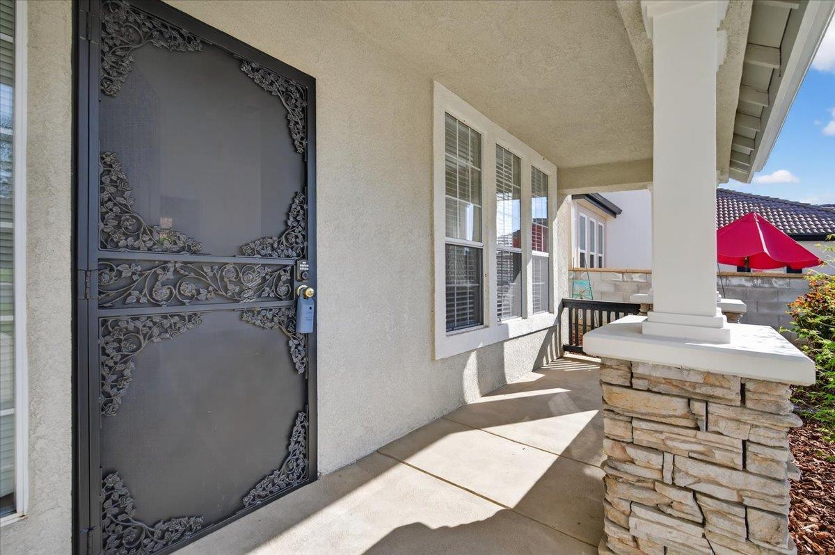 1942 E Desert Island Drive, Fresno, CA, 93730