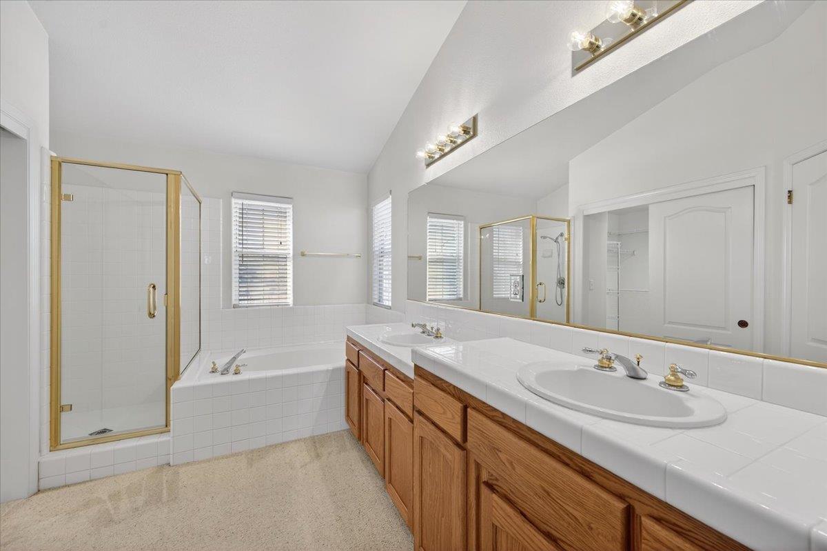 1942 E Desert Island Drive, Fresno, CA, 93730