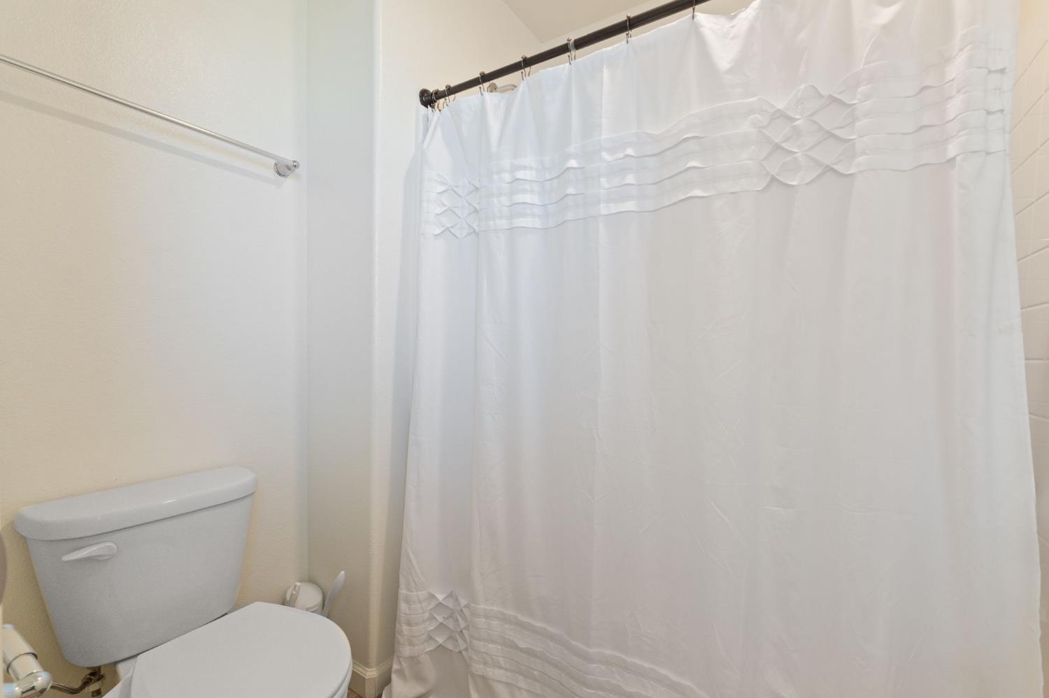 802 Reisling Lane, Coalinga, CA, 93210