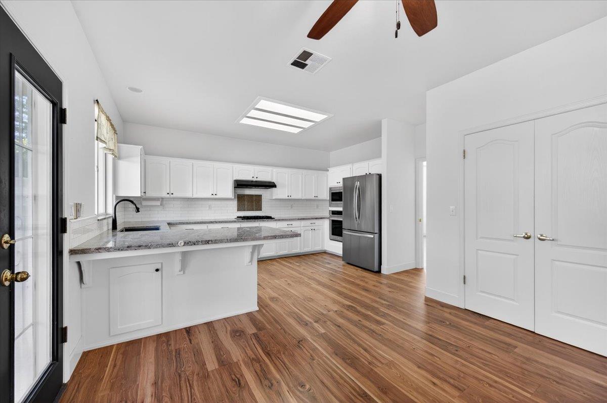 1942 E Desert Island Drive, Fresno, CA, 93730