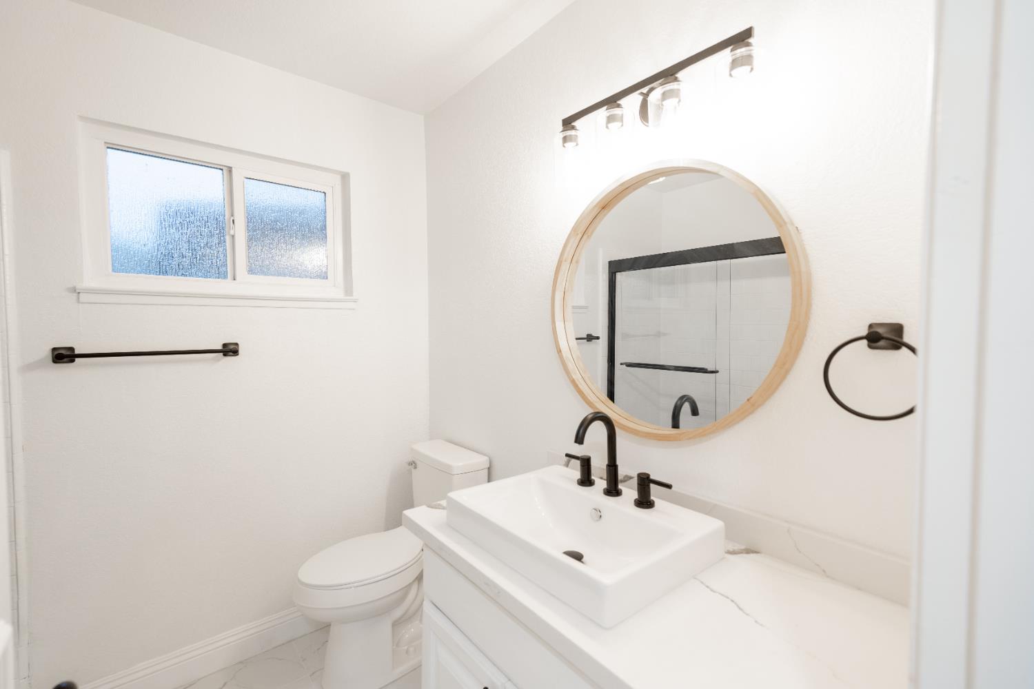 2612 Renn Avenue, Clovis, CA, 93611