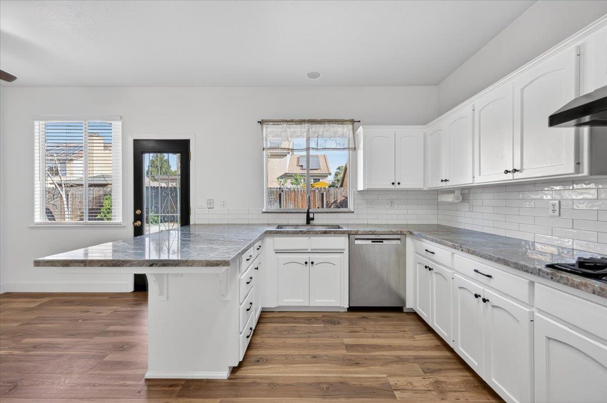 1942 E Desert Island Drive, Fresno, CA, 93730