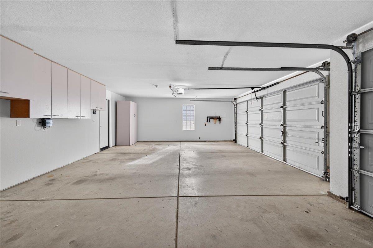 1942 E Desert Island Drive, Fresno, CA, 93730