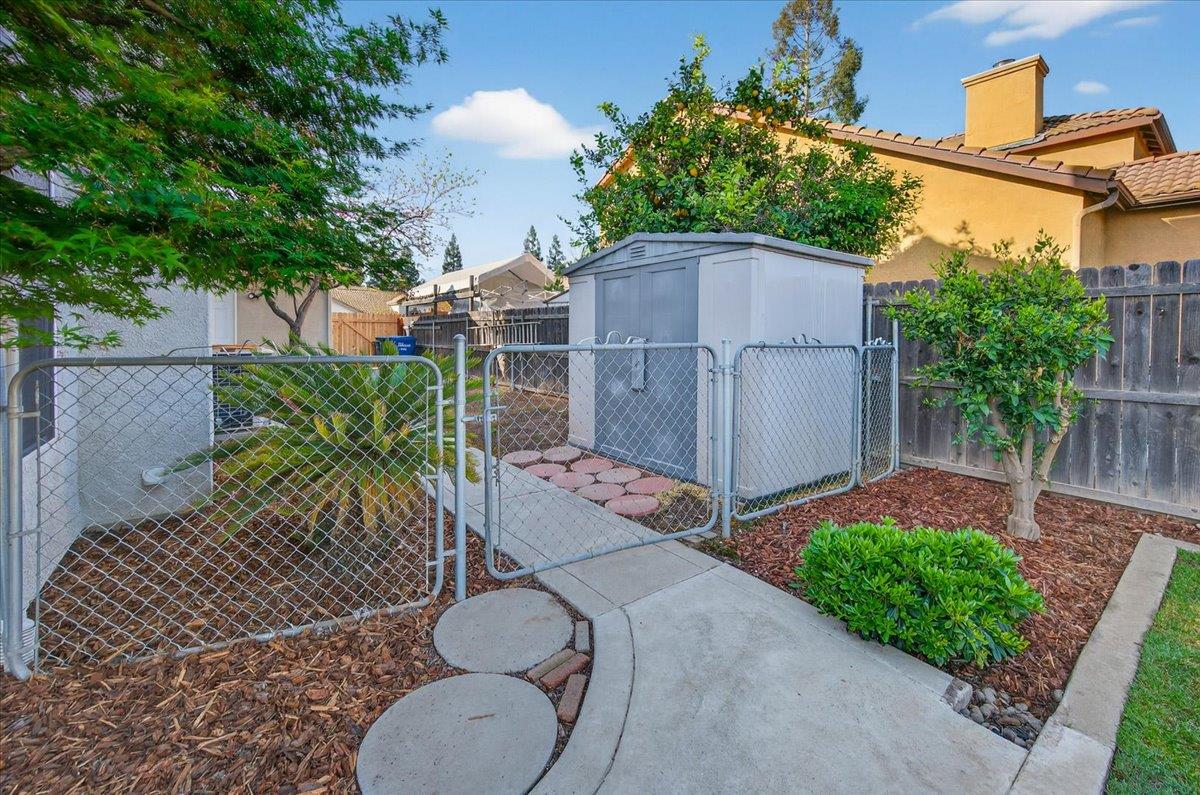 1942 E Desert Island Drive, Fresno, CA, 93730