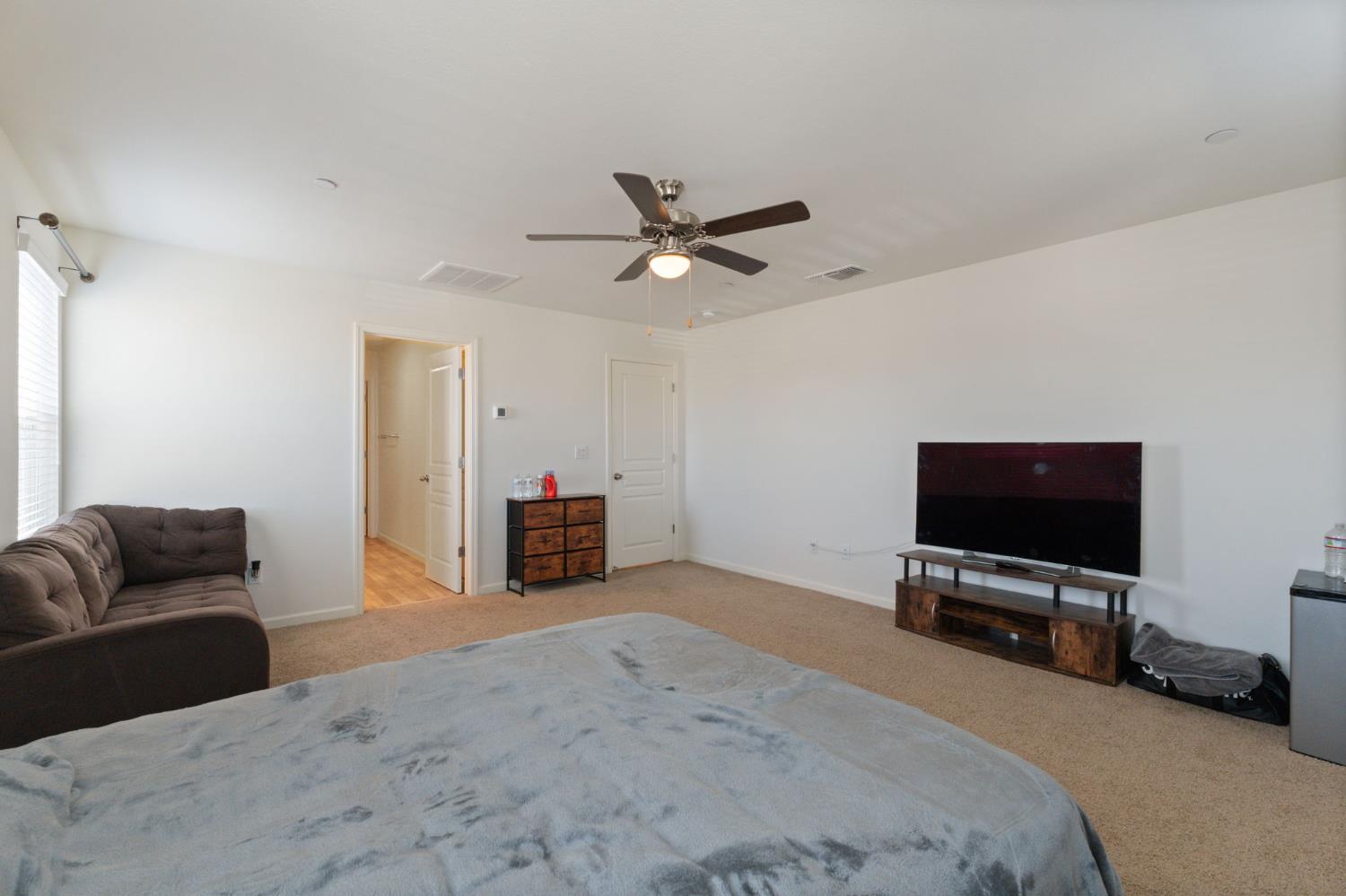 802 Reisling Lane, Coalinga, CA, 93210