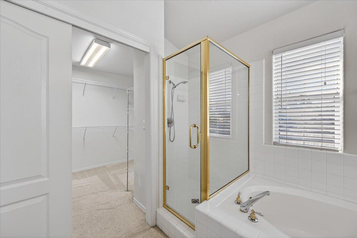 1942 E Desert Island Drive, Fresno, CA, 93730