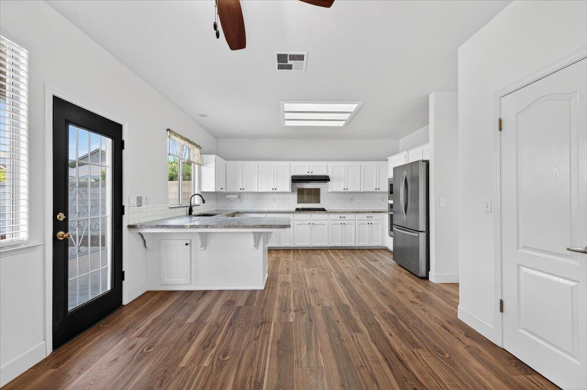 1942 E Desert Island Drive, Fresno, CA, 93730