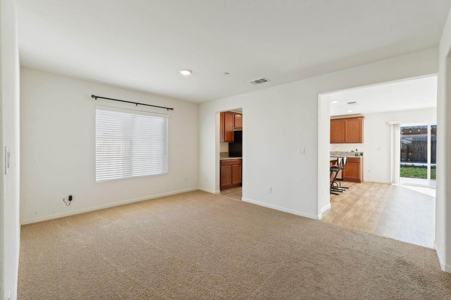 802 Reisling Lane, Coalinga, CA, 93210