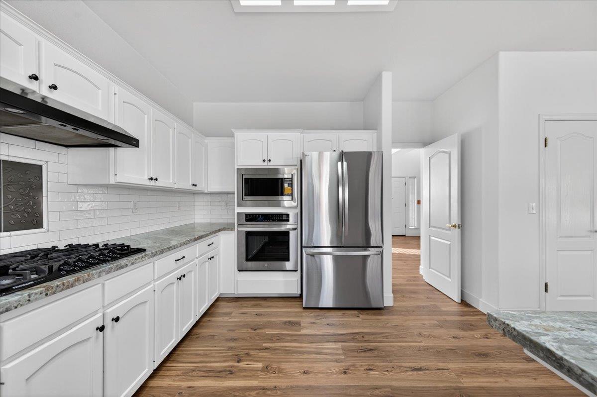 1942 E Desert Island Drive, Fresno, CA, 93730