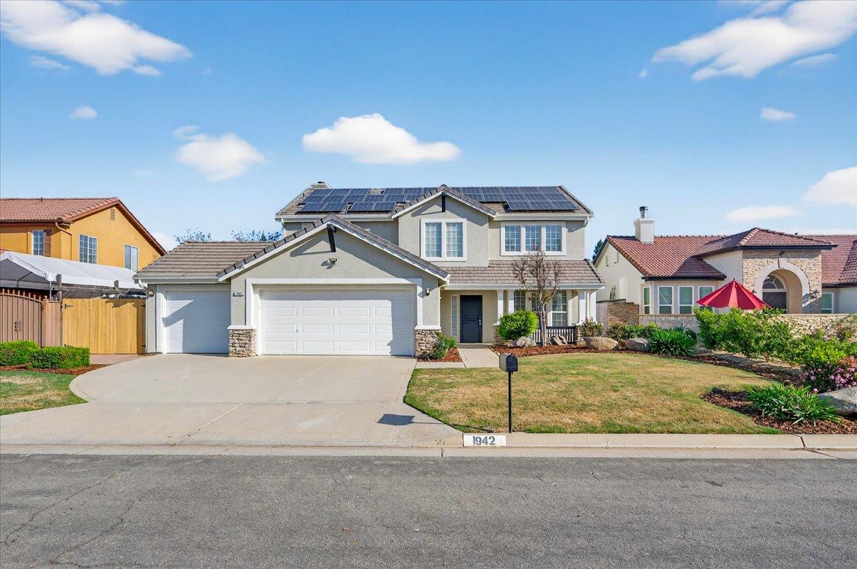 1942 E Desert Island Drive, Fresno, CA, 93730