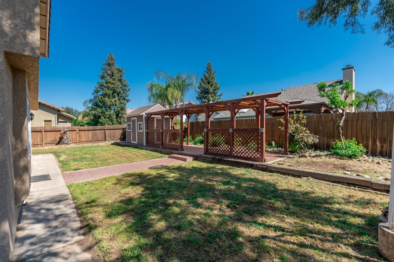 865 Mckelvy Avenue, Clovis, CA, 93611