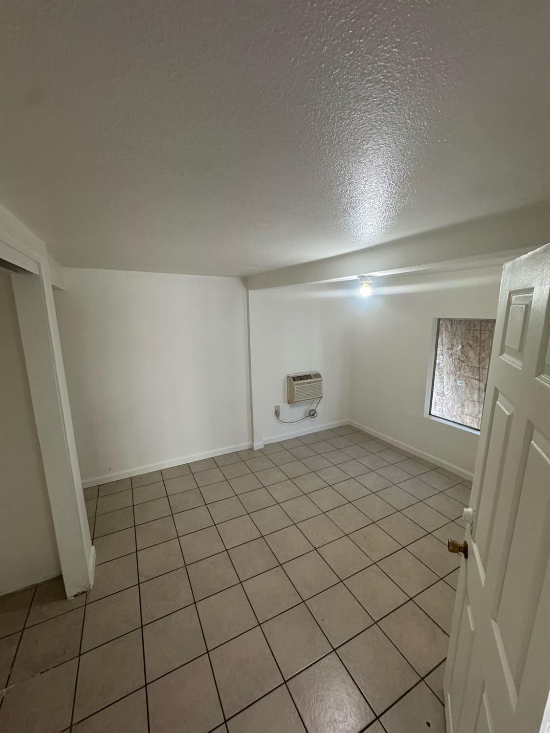 623 S Whitney Avenue, Fresno, CA, 93702