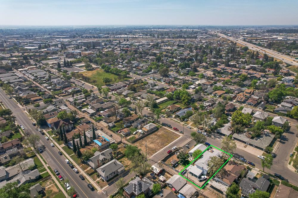 402 N Poplar Avenue, Fresno, CA, 93701