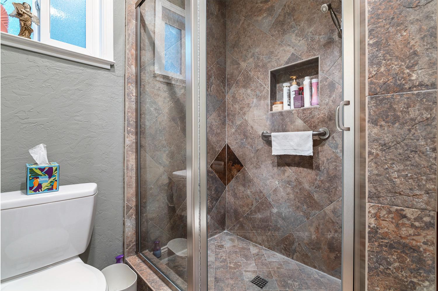 5627 N Kavanagh Avenue, Fresno, CA, 93711