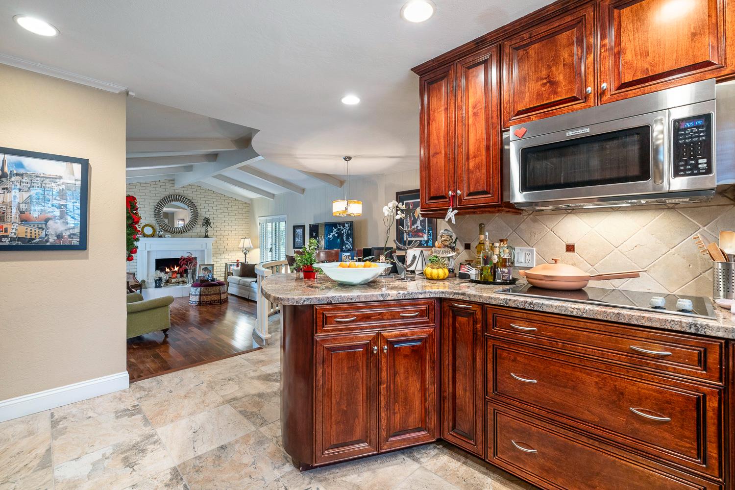 5627 N Kavanagh Avenue, Fresno, CA, 93711