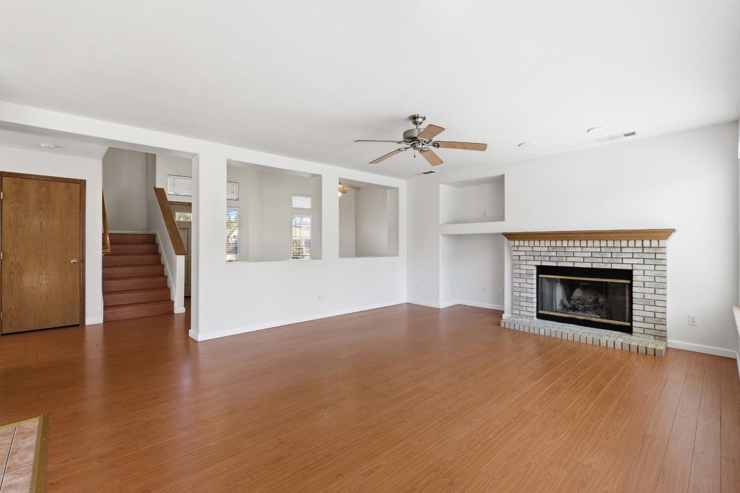 865 Mckelvy Avenue, Clovis, CA, 93611