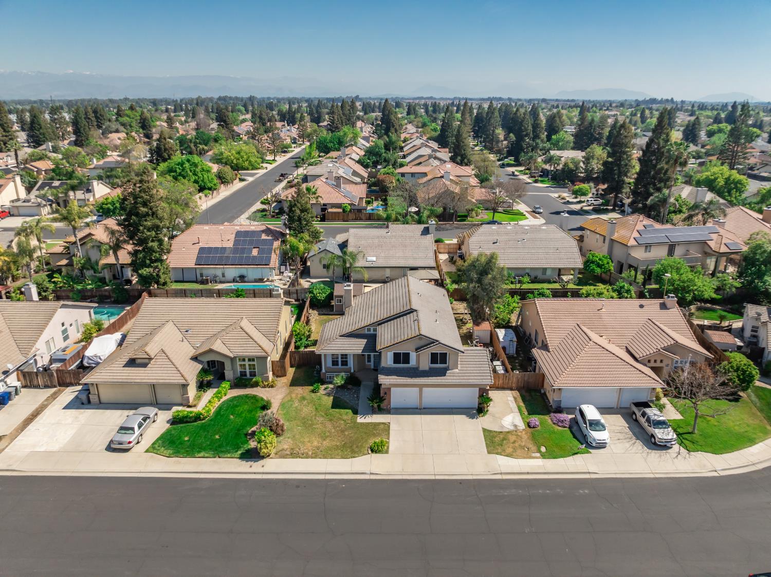 865 Mckelvy Avenue, Clovis, CA, 93611