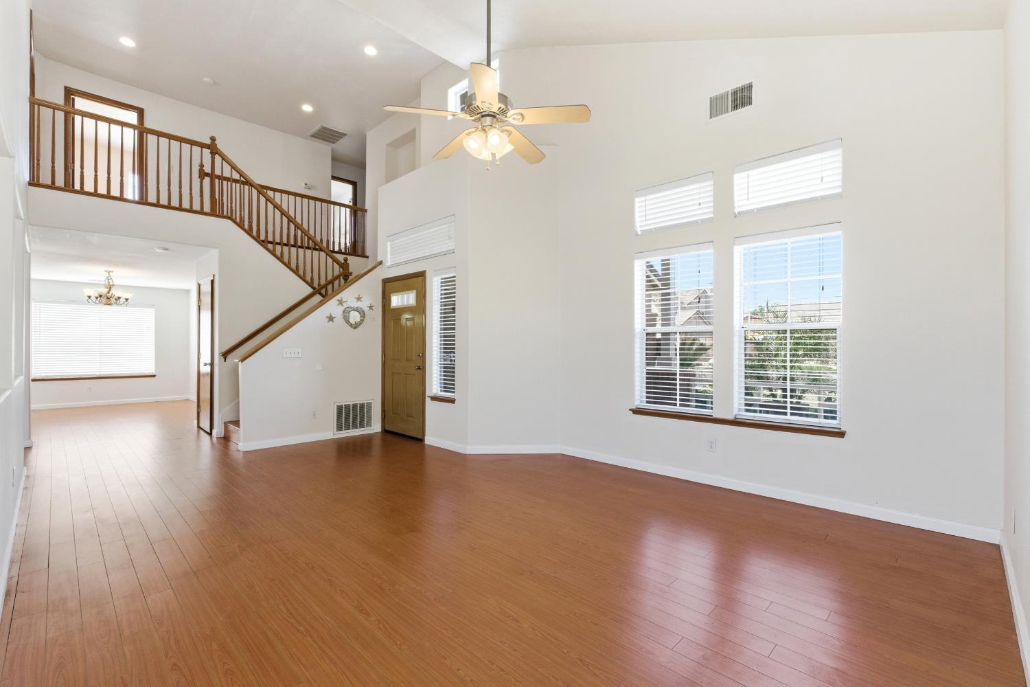 865 Mckelvy Avenue, Clovis, CA, 93611
