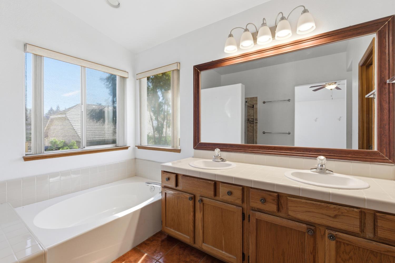 865 Mckelvy Avenue, Clovis, CA, 93611