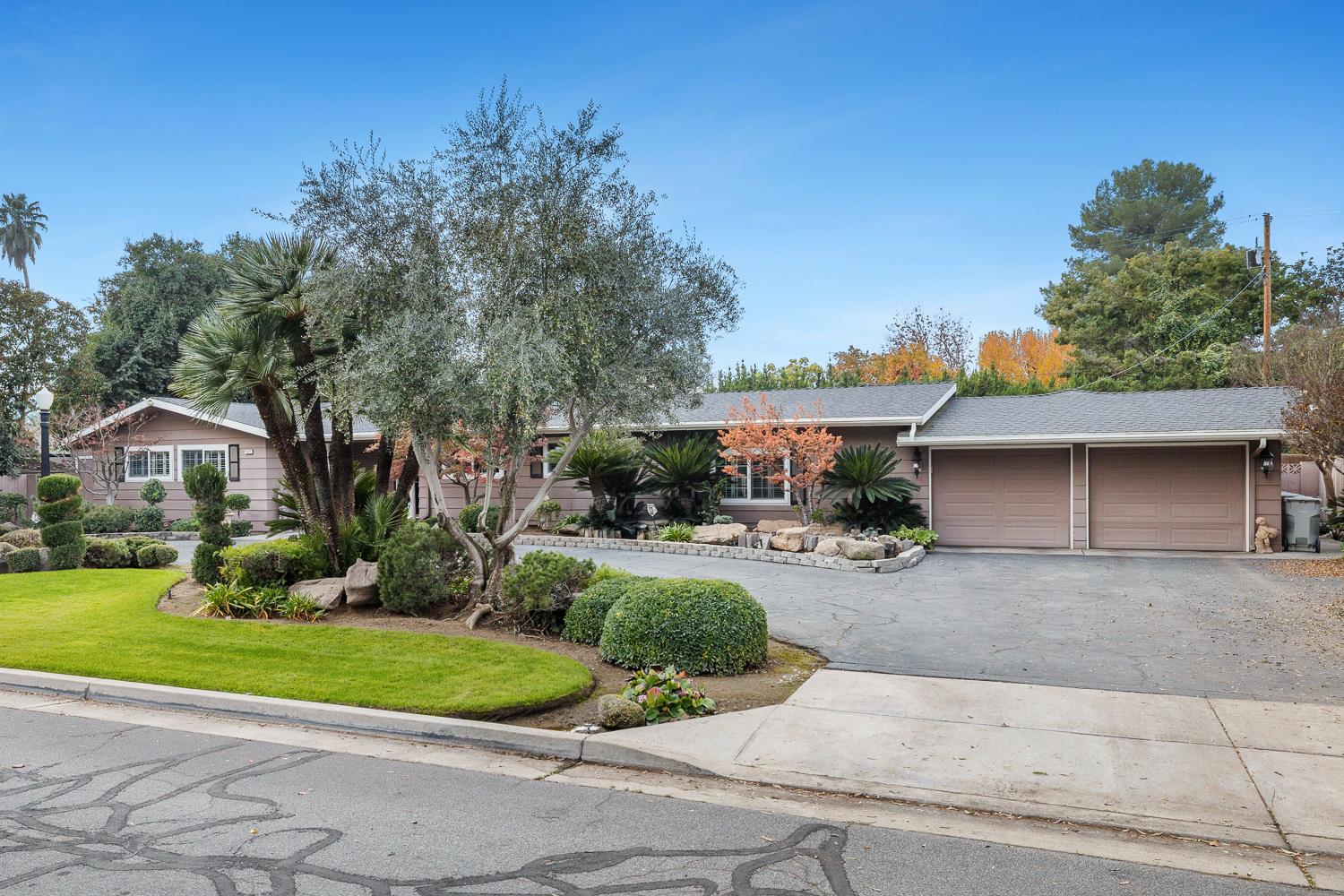 5627 N Kavanagh Avenue, Fresno, CA, 93711