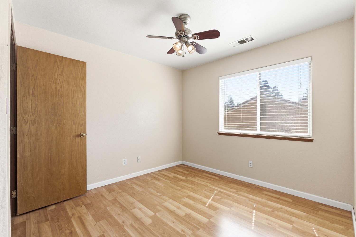 865 Mckelvy Avenue, Clovis, CA, 93611