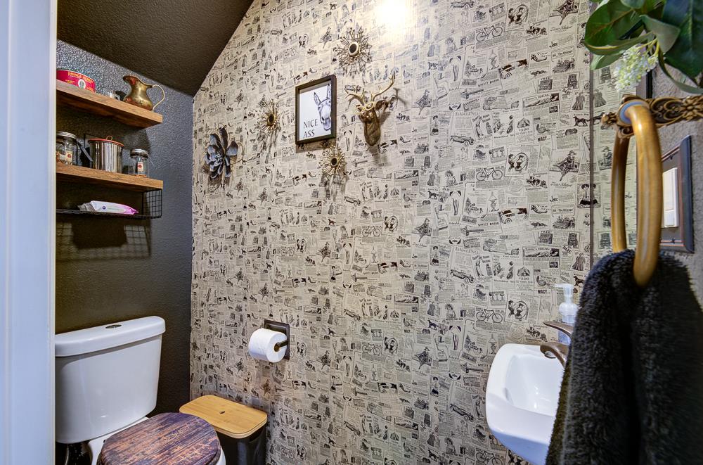 402 N Poplar Avenue, Fresno, CA, 93701