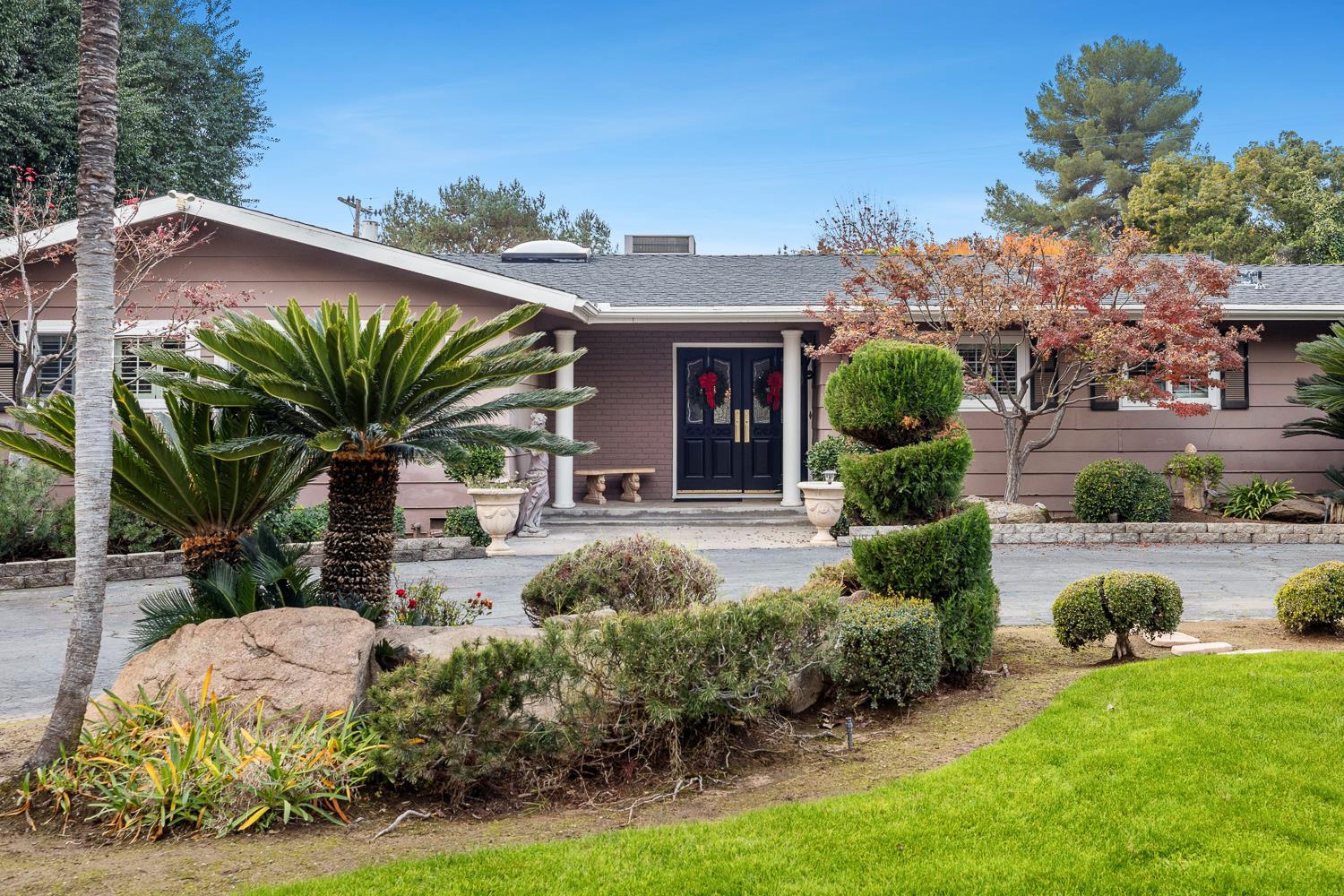 5627 N Kavanagh Avenue, Fresno, CA, 93711