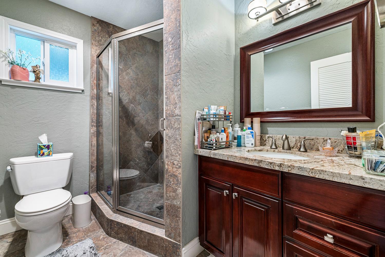 5627 N Kavanagh Avenue, Fresno, CA, 93711