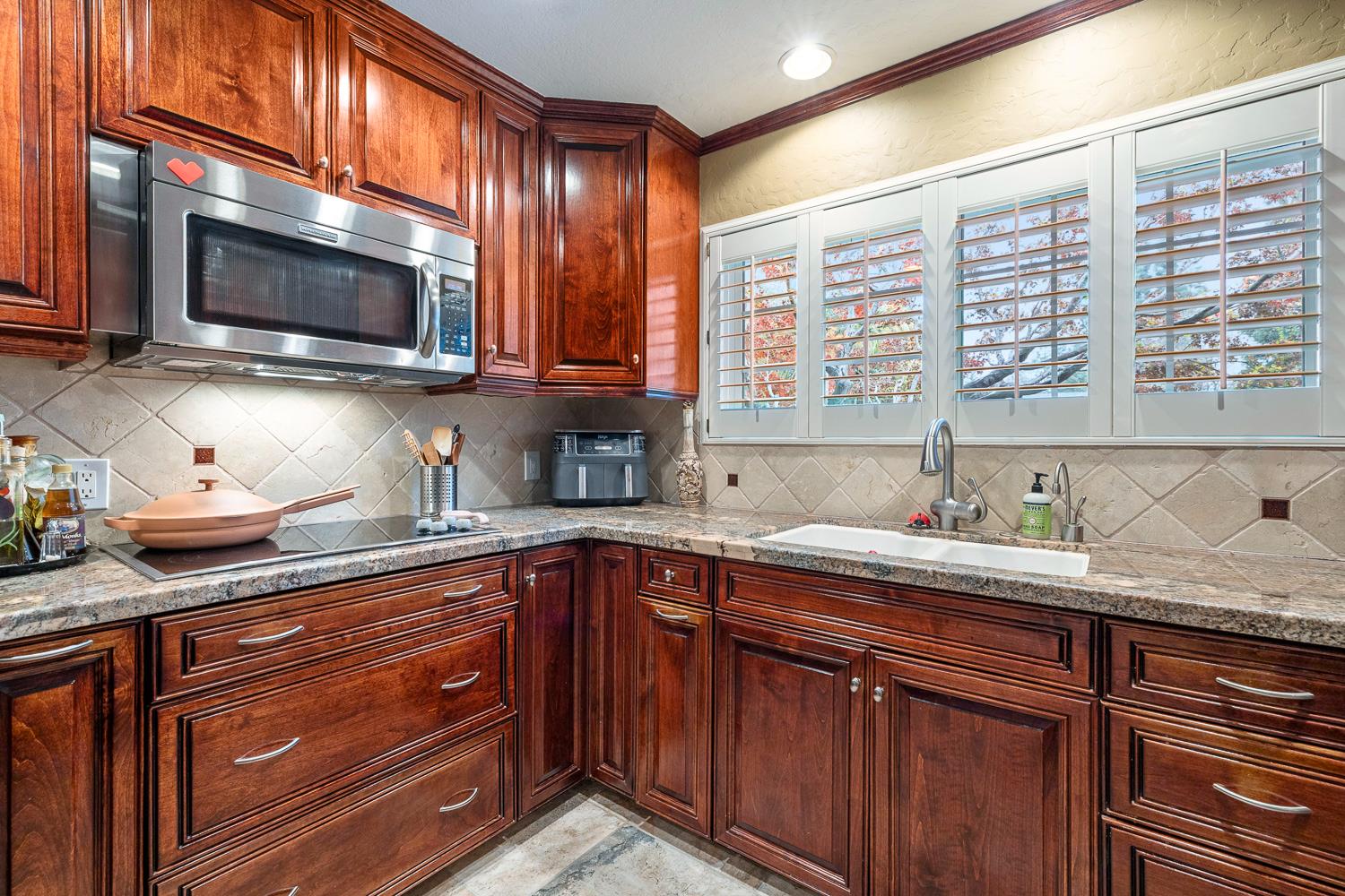 5627 N Kavanagh Avenue, Fresno, CA, 93711