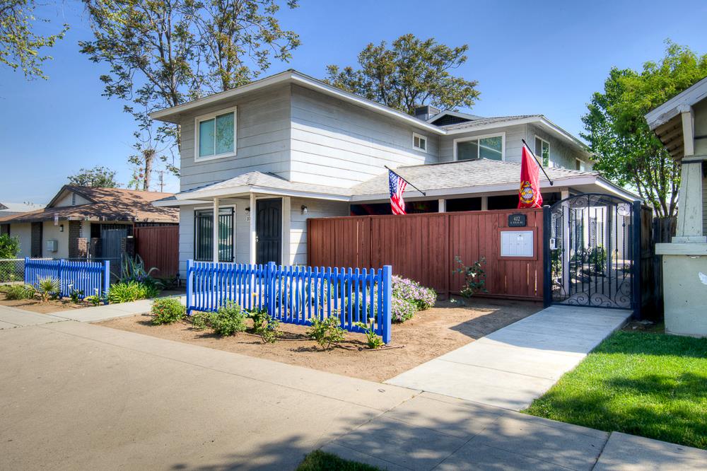 402 N Poplar Avenue, Fresno, CA, 93701