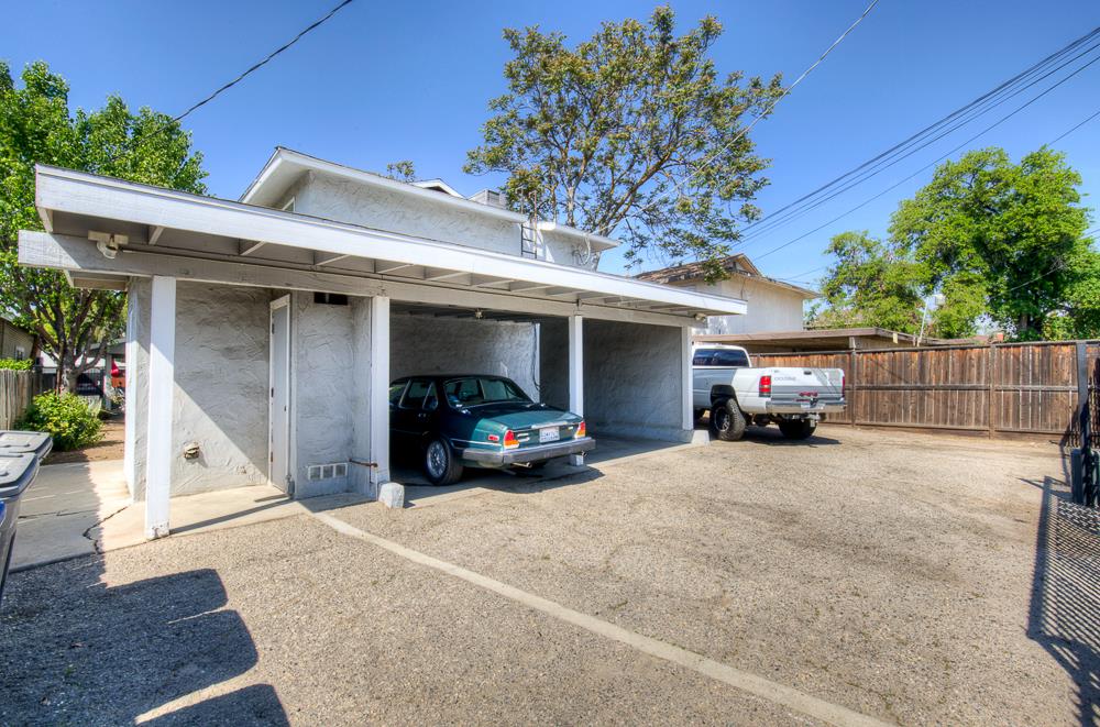 402 N Poplar Avenue, Fresno, CA, 93701