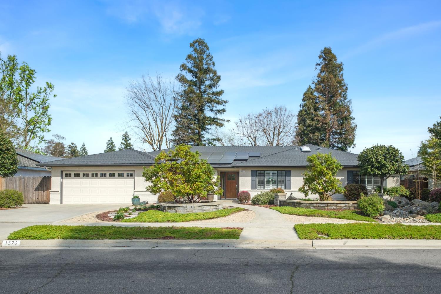 1572 E Decatur Avenue, Fresno, CA, 93720