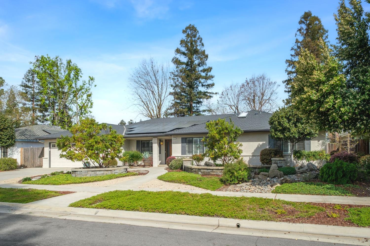 1572 E Decatur Avenue, Fresno, CA, 93720