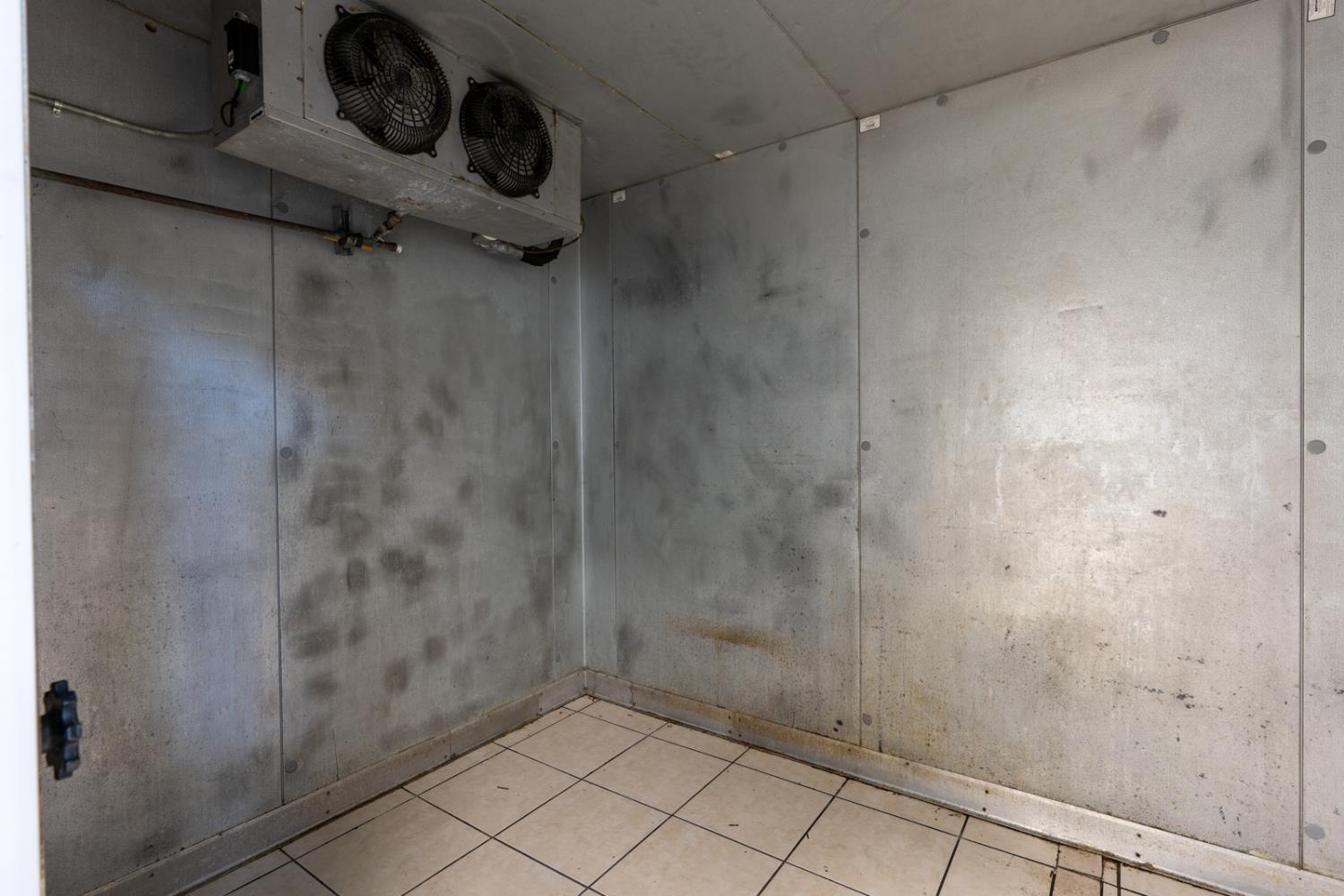 3111 N Maroa Avenue, Fresno, CA, 93704