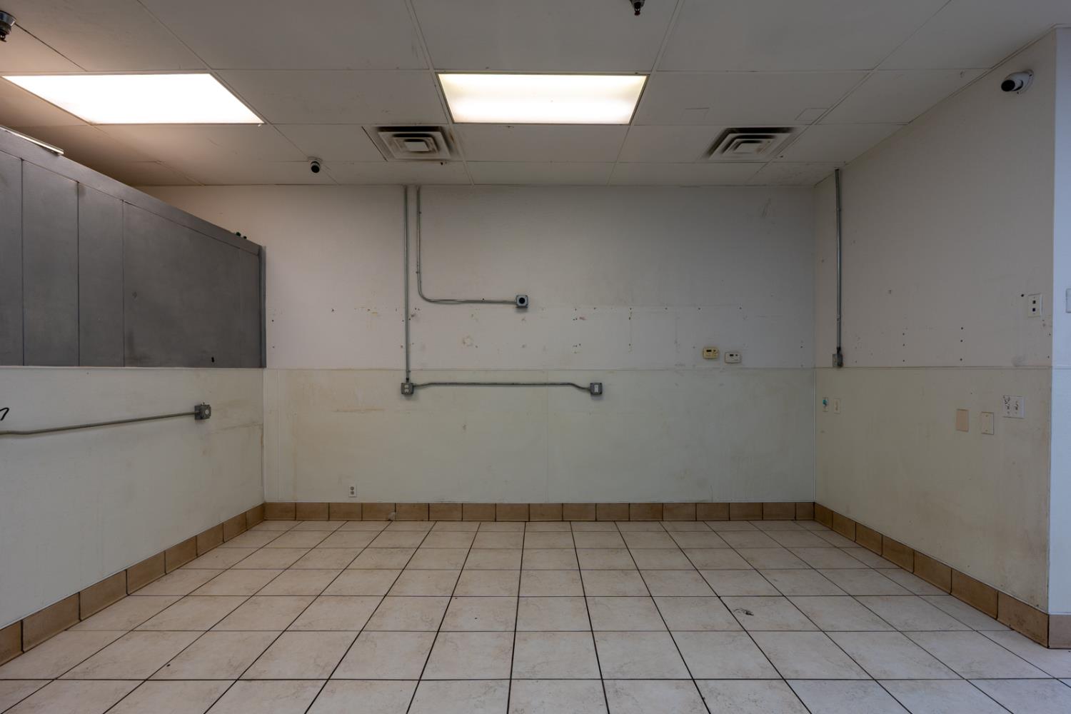 3111 N Maroa Avenue, Fresno, CA, 93704