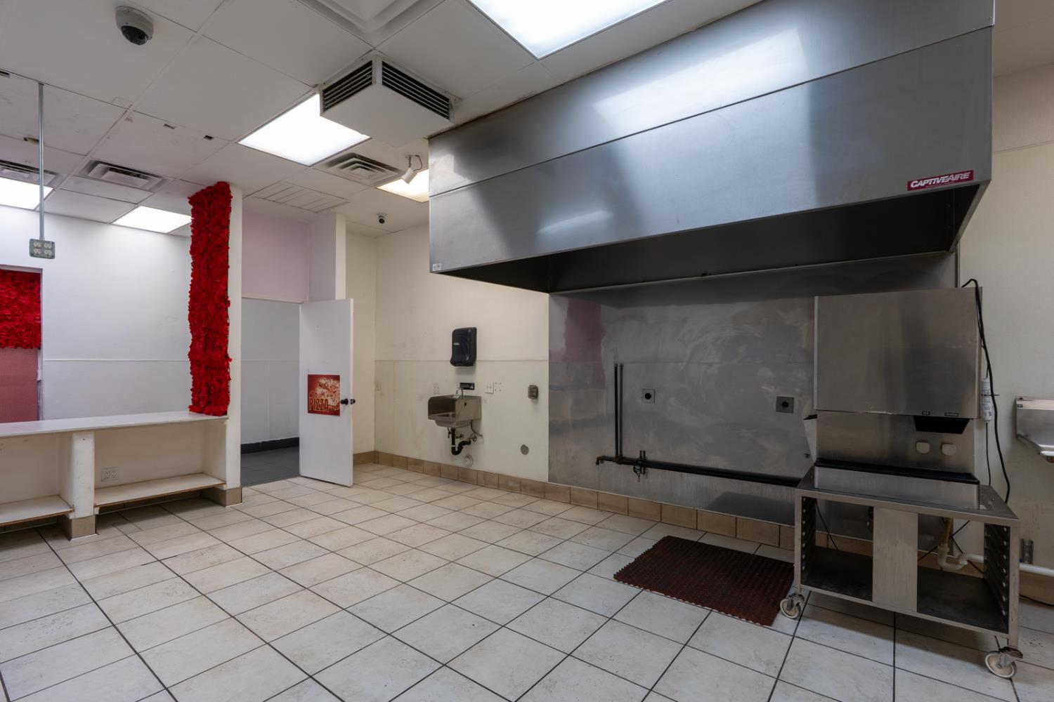 3111 N Maroa Avenue, Fresno, CA, 93704