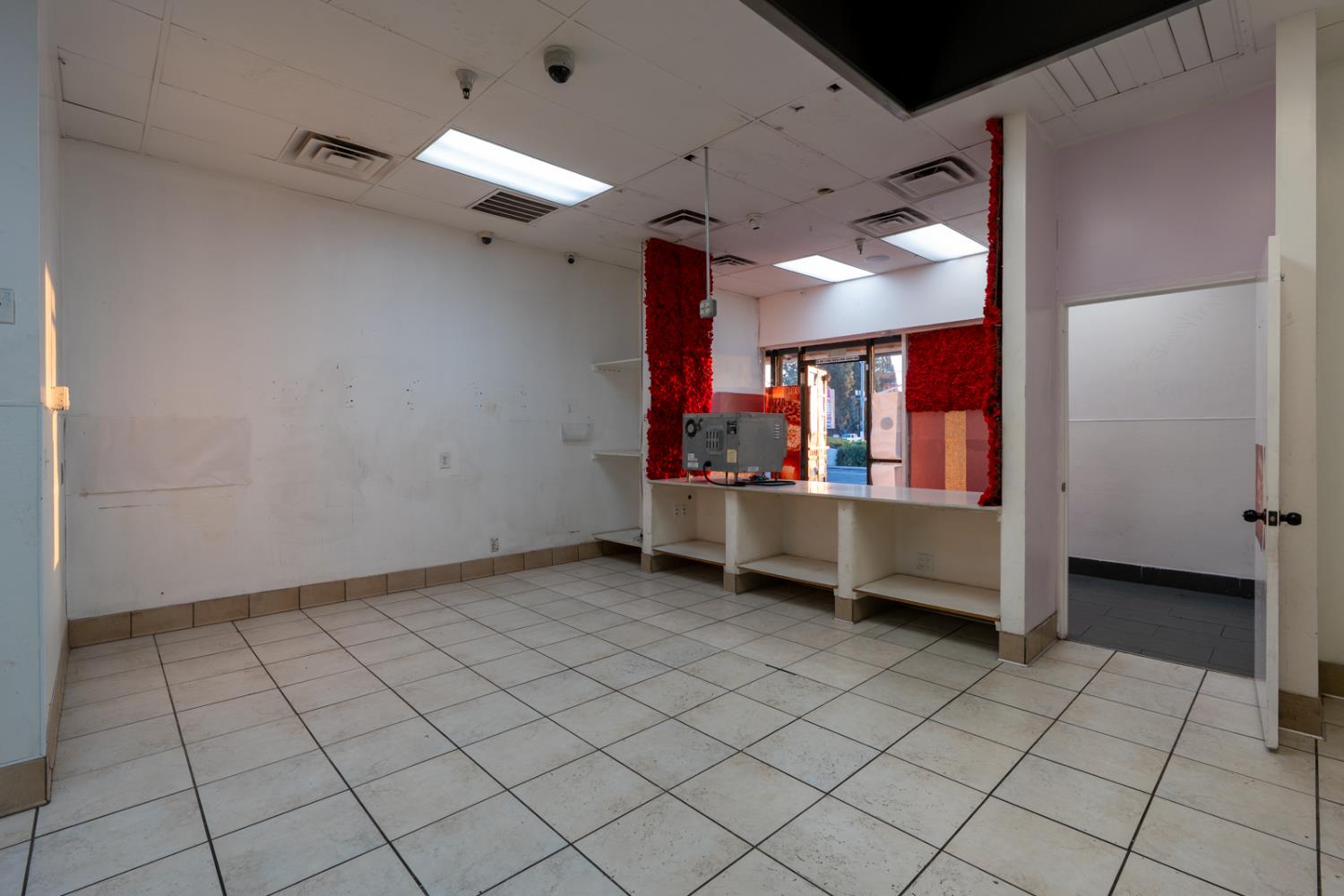 3111 N Maroa Avenue, Fresno, CA, 93704