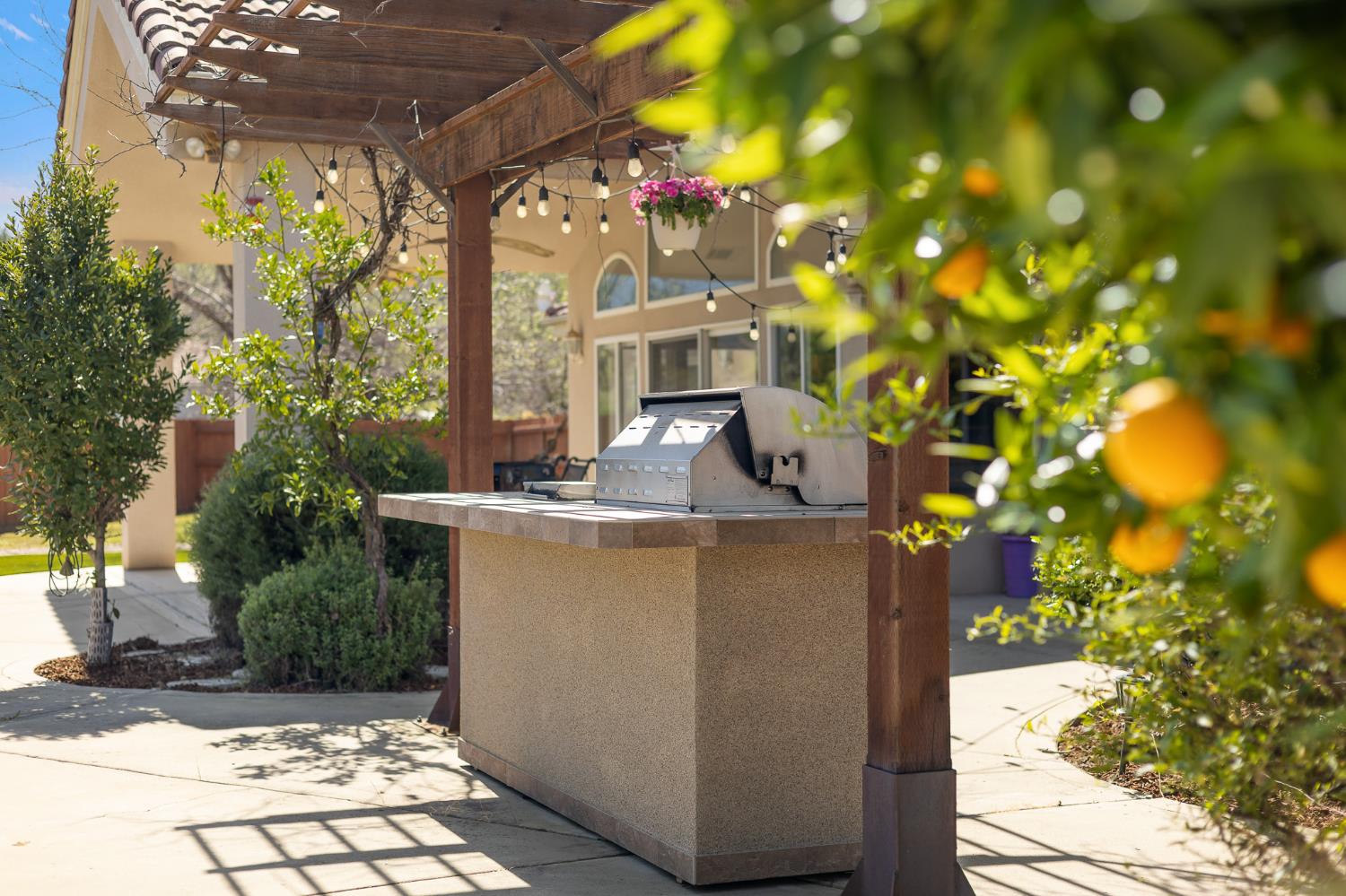 32250 Appaloosa Drive, Lindsay, CA, 93265