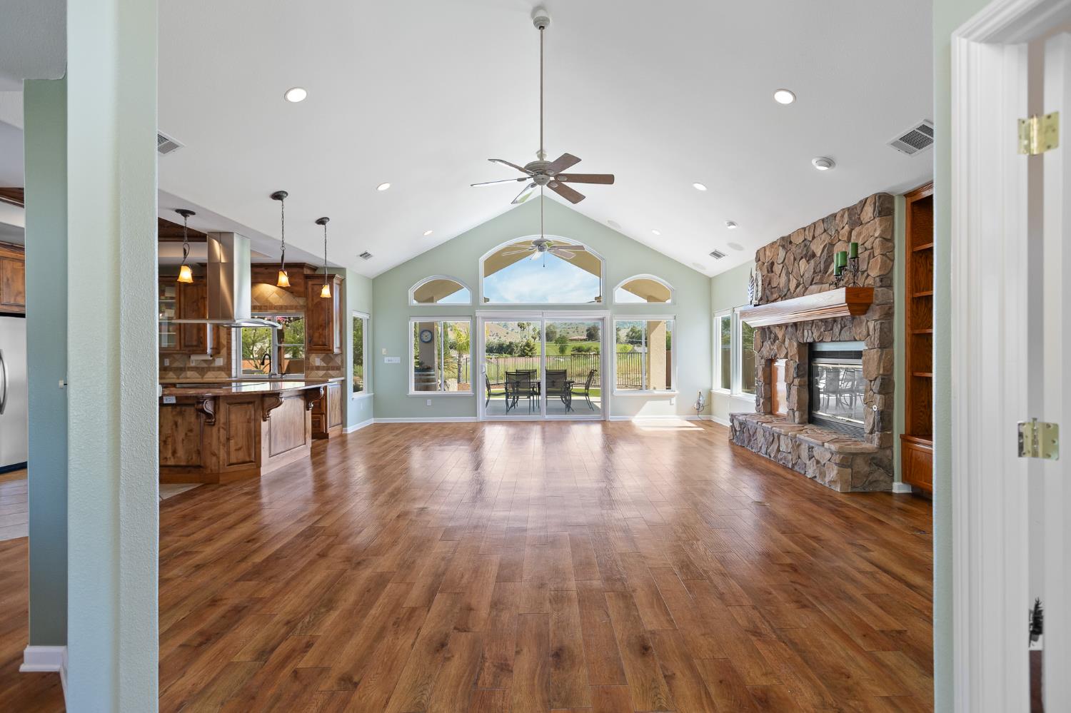 32250 Appaloosa Drive, Lindsay, CA, 93265