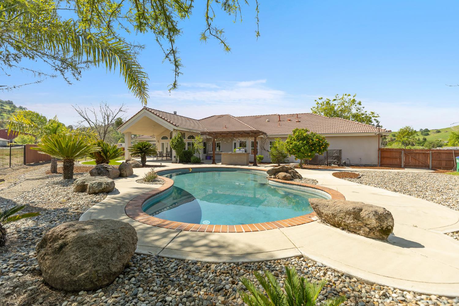 32250 Appaloosa Drive, Lindsay, CA, 93265