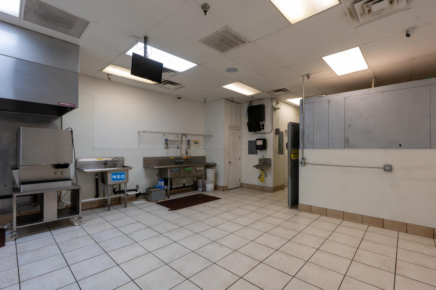 3111 N Maroa Avenue, Fresno, CA, 93704