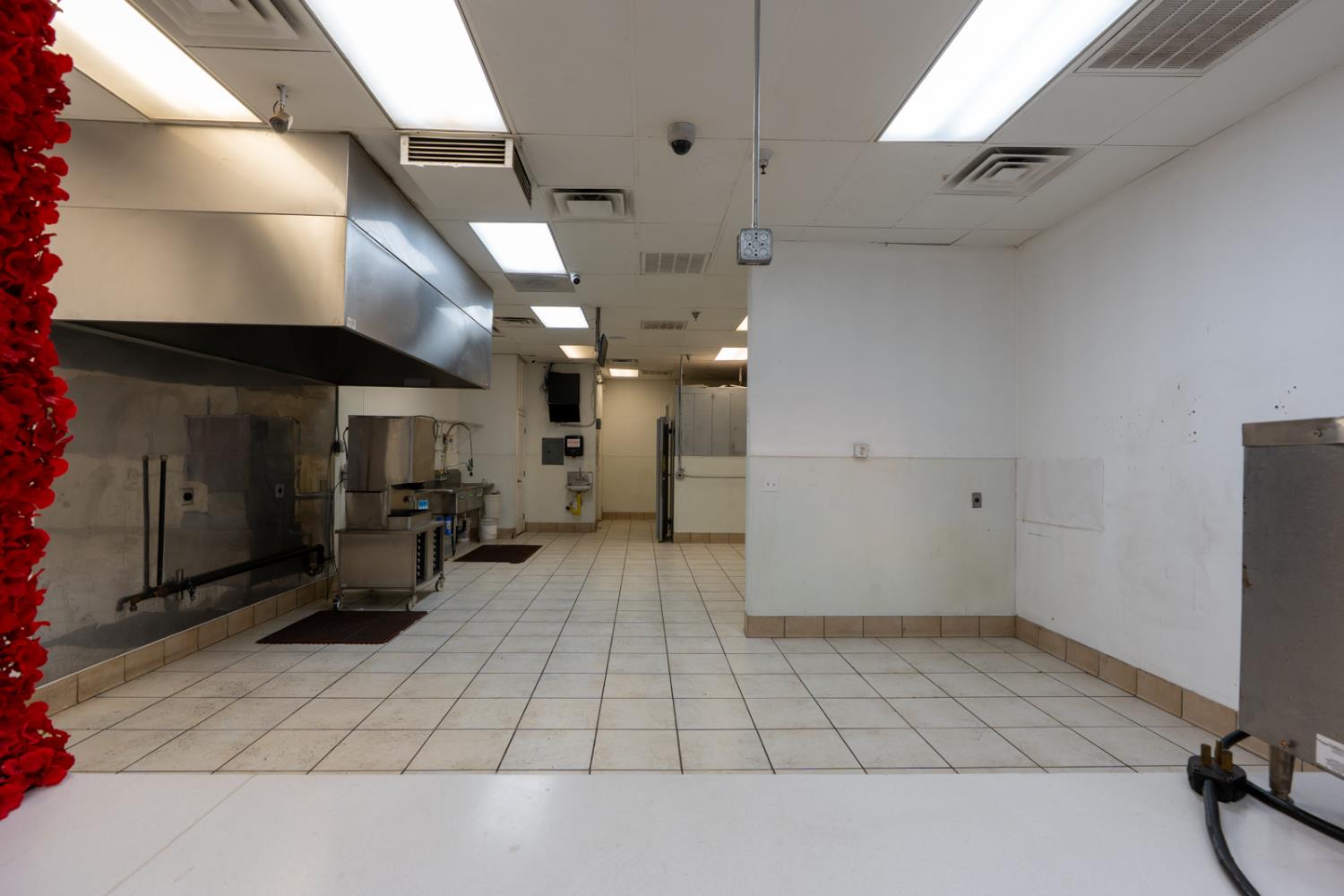 3111 N Maroa Avenue, Fresno, CA, 93704