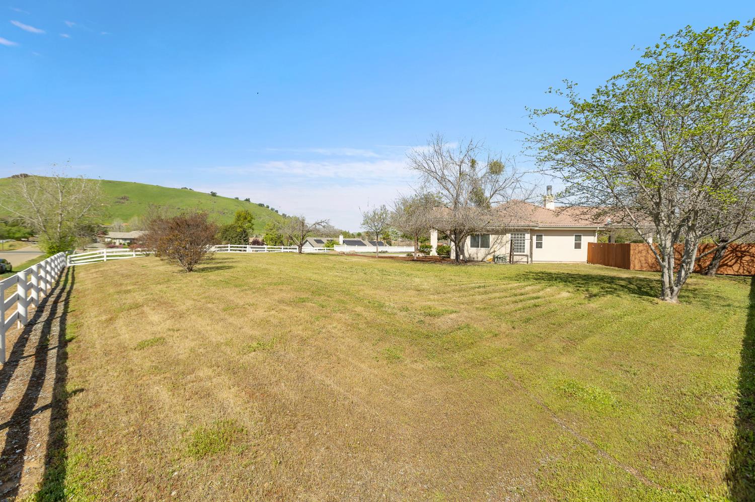 32250 Appaloosa Drive, Lindsay, CA, 93265