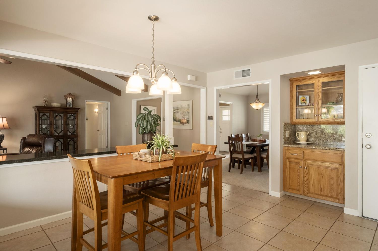 1572 E Decatur Avenue, Fresno, CA, 93720