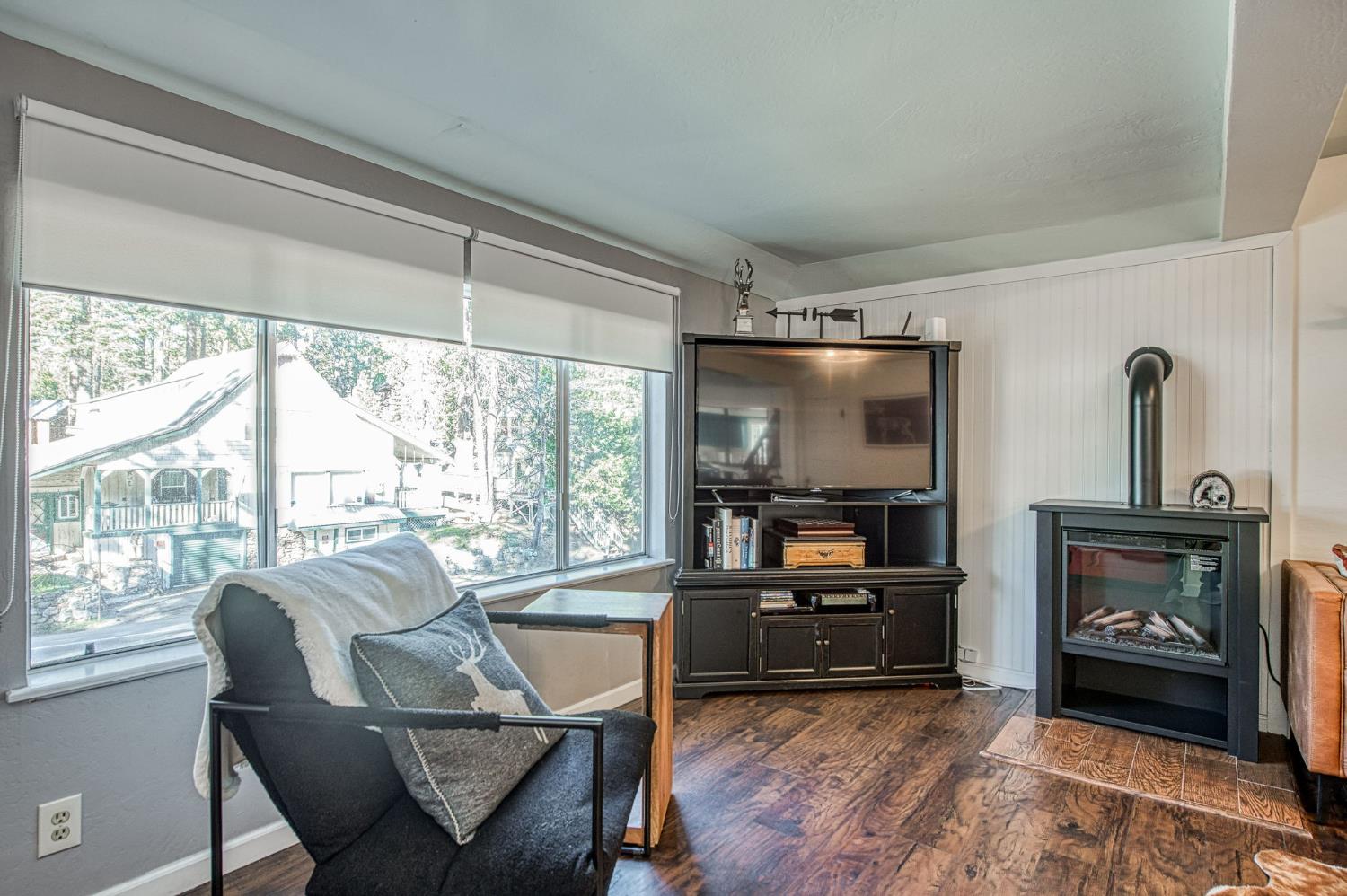 42009 Tollhouse Road, Shaver Lake, CA, 93664