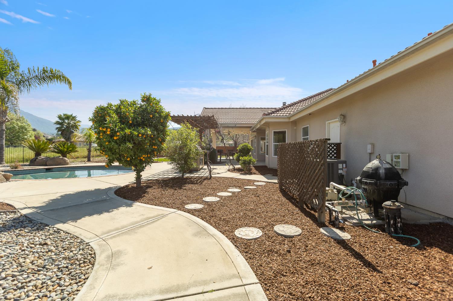 32250 Appaloosa Drive, Lindsay, CA, 93265