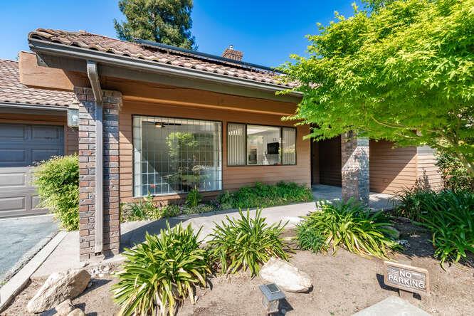 Single Family in Fresno - photo 2